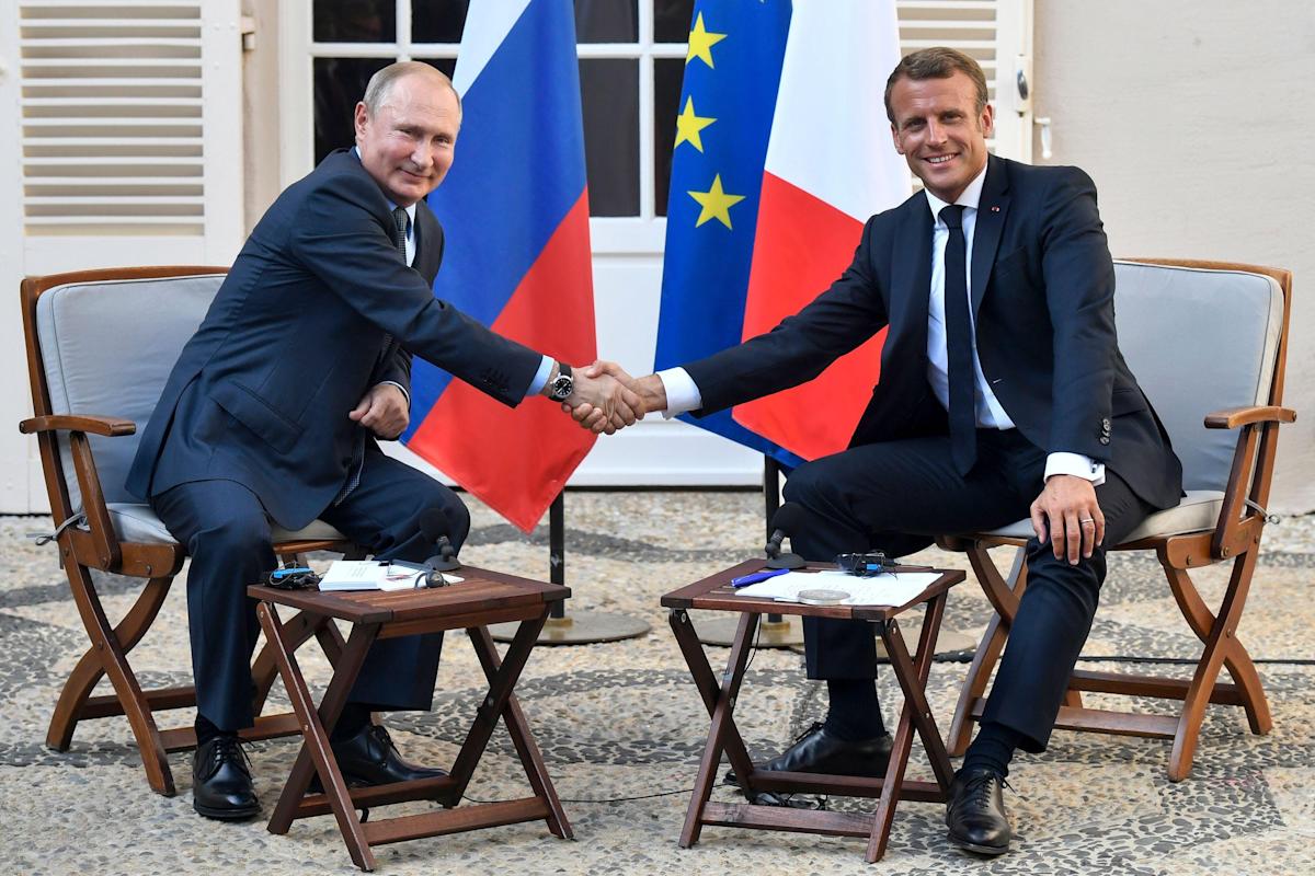 Opinion | Macron Just Can’t Quit Putin. But He’s Not the Only One.