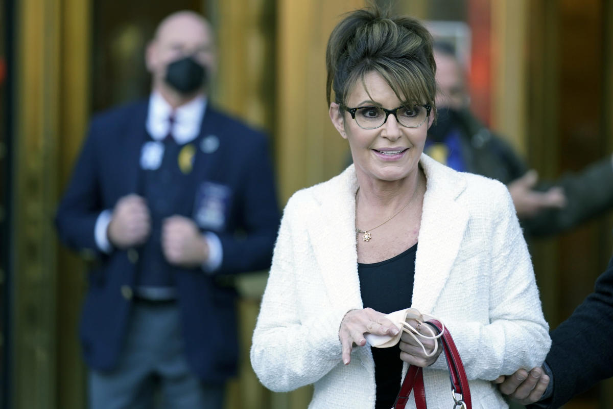 Palin files paperwork to run in Alaska US House race