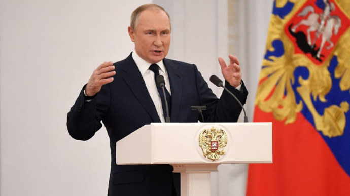 Putin threatens “lightning-fast strikes” on those who want to intervene in the war