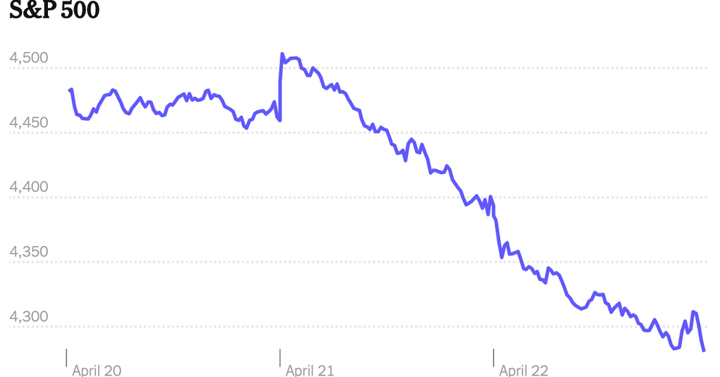 Stocks Tumble as Jitters over Interest Rates Persist