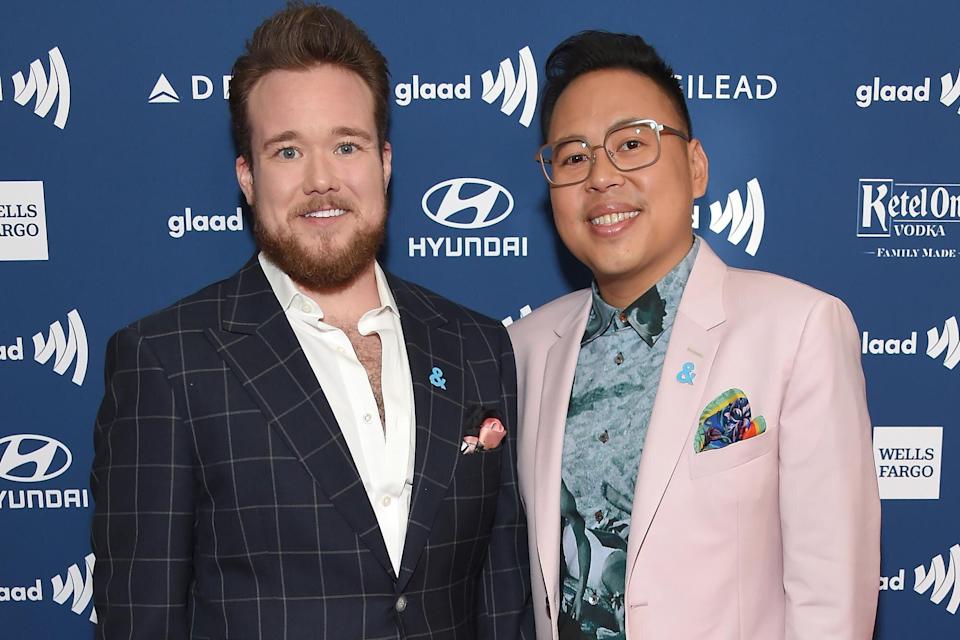 Survivor star Zeke Smith proposes to Superstore ‘s Nico Santos at 2022 GLAAD Media Awards