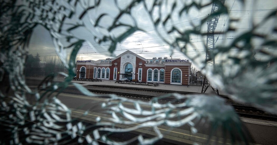 Ukraine Live Updates: Eastern City Reels From Train Station Attack