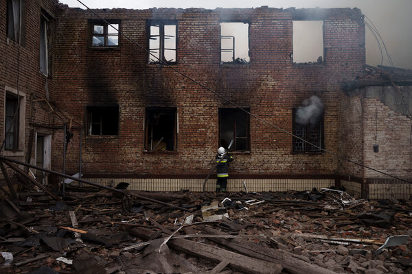 Ukraine Live Updates: Putin Says Peace Talks Hit ‘Dead End’ and Vows That War Will Go On