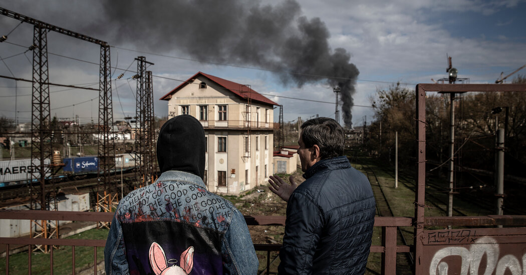 Ukraine Live Updates: Russia Claims Strikes on Hundreds of Targets