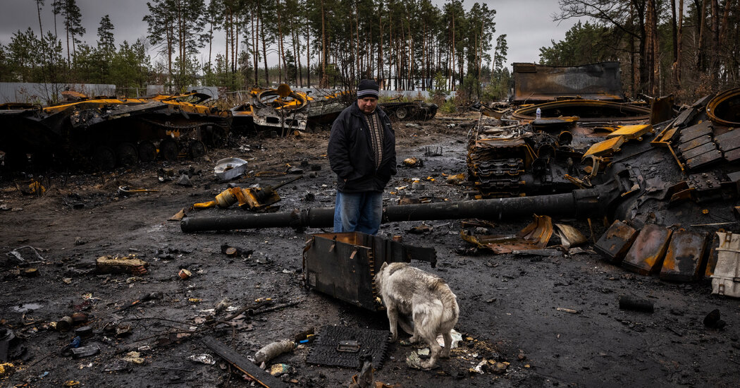 Ukraine Live Updates: Russian Troops Pull Back From Around Kyiv as Focus Shifts to East