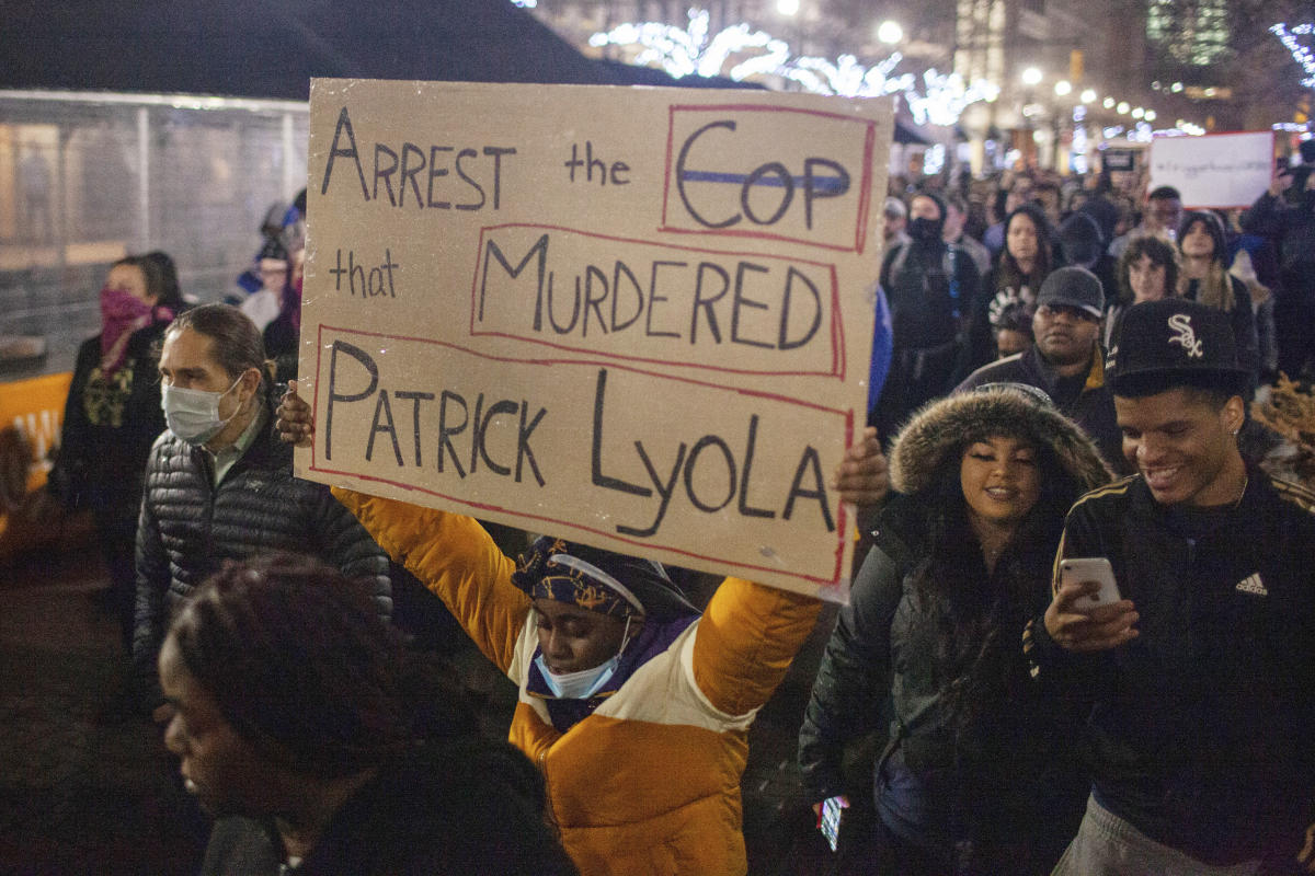 Videos show Patrick Lyoya shot in head by Michigan officer