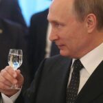 A former Trump advisor on Russia recalled how Putin smelled odd and neither ate nor drank at dinner