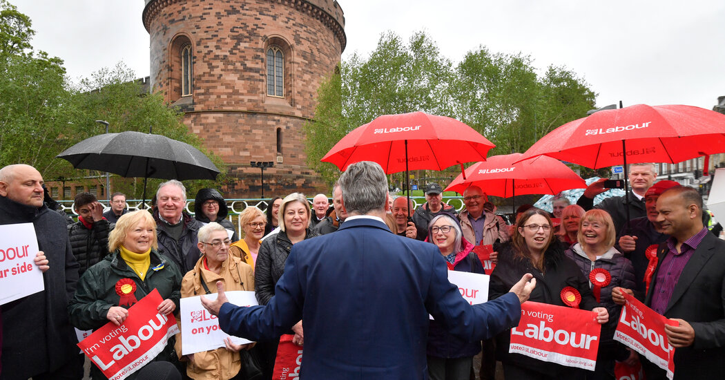 As Boris Johnson Stumbles, Labour Struggles to Offer a Clear Message