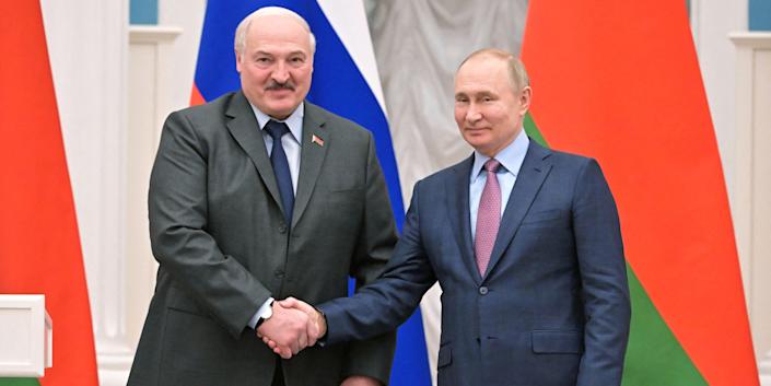 Belarus’ dictator Lukashenko, widely seen as Putin’s puppet, says it would be ‘unacceptable’ for nukes to be used in Ukraine