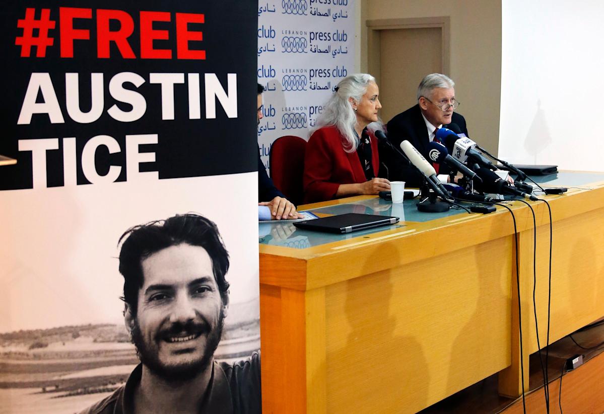 Biden meets with parents of missing journalist Austin Tice