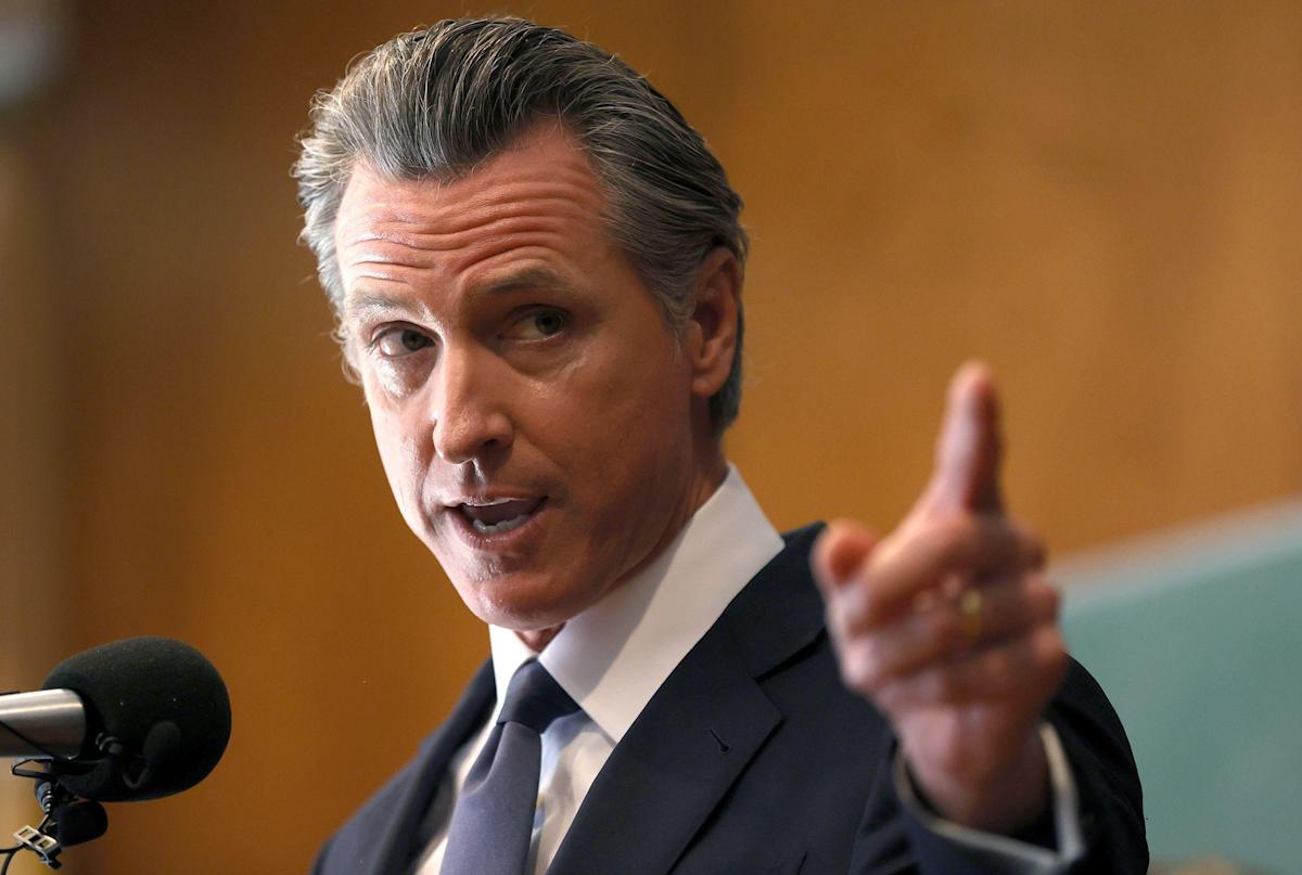 California Governor to Quickly Let Citizens Sue Gun Makers