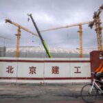 China fights economic slump, sticks to costly ‘zero COVID’