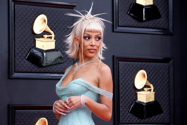 Doja Cat Graphically Details Tonsil Infection: ‘My Whole Throat Is F—ed Up’