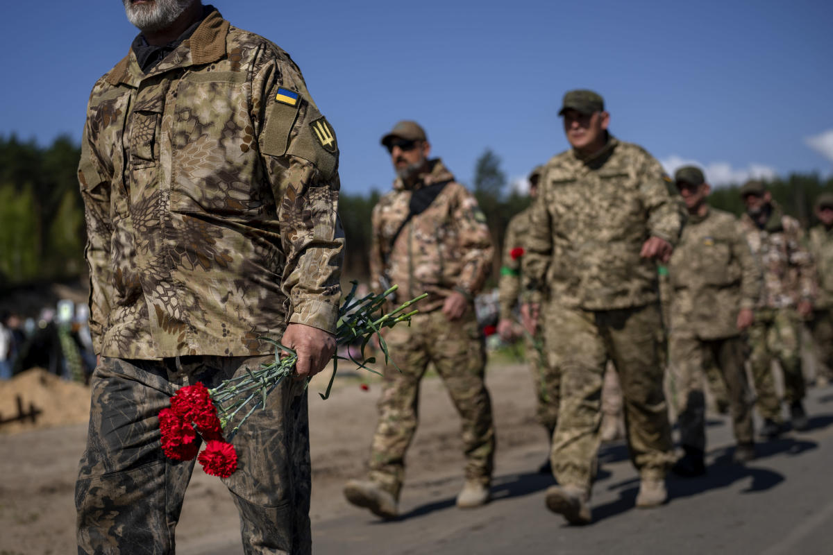 Evacuations underway in Mariupol; Pelosi visits Ukraine