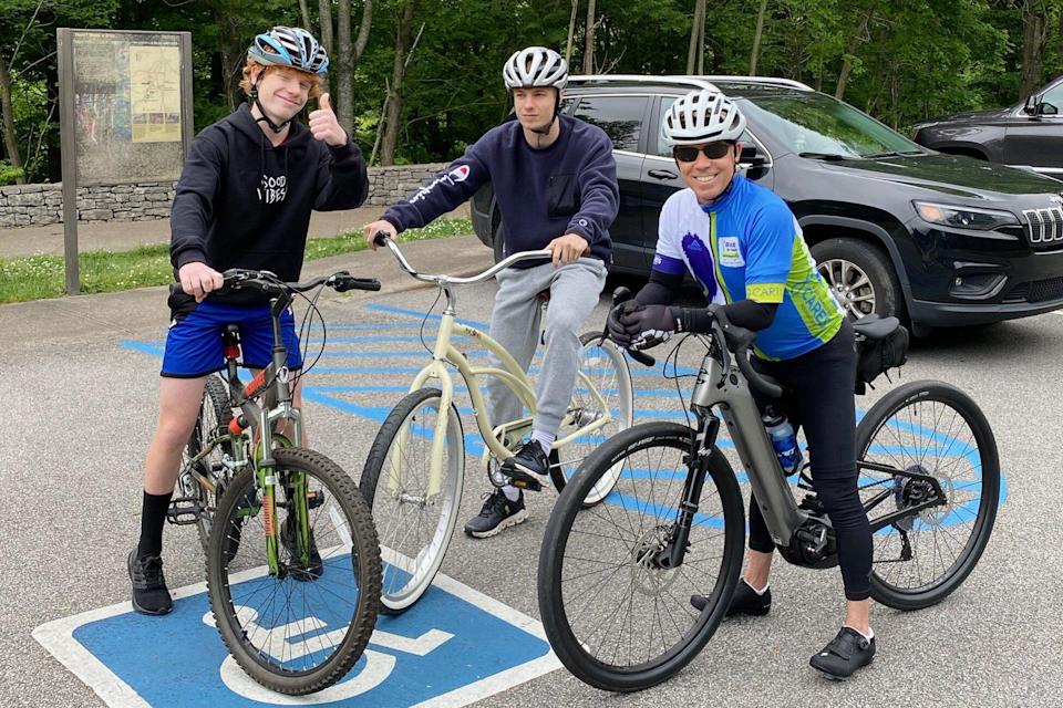 Figure Skating Champ Scott Hamilton Completes 444-Mile Bike Ride for Cancer Research 25 Years After Chemo