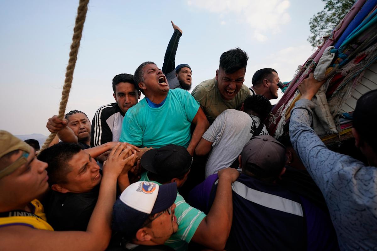 In Mexico, an entire town has its cross to bear