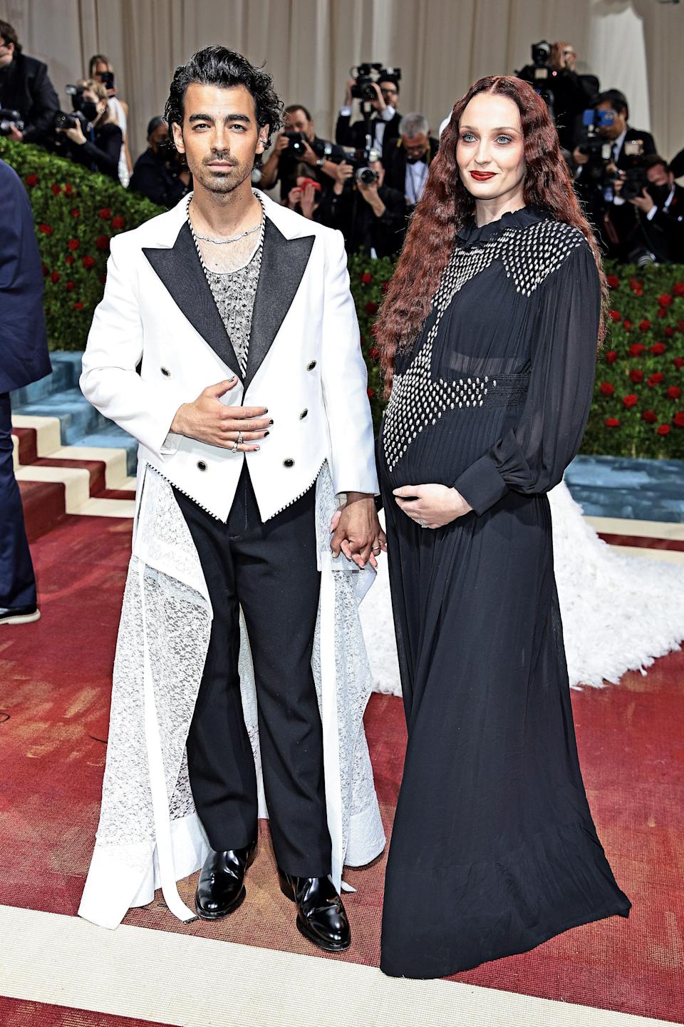 Joe Jonas, pregnant Sophie Turner turn heads at the Met Gala: See the power couples