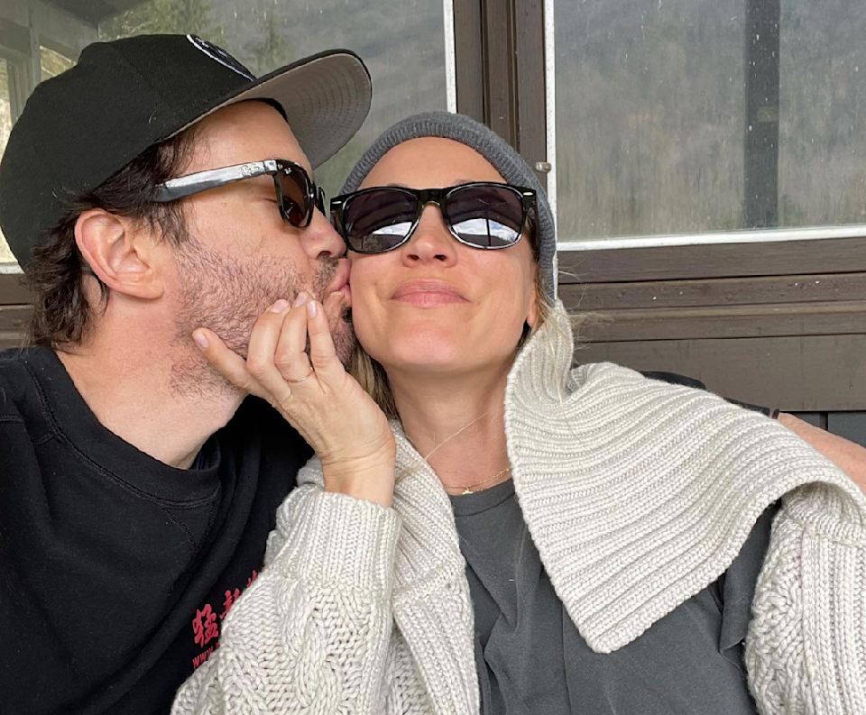 Kaley Cuoco confirms she’s dating ‘Ozark’ actor Tom Pelphrey