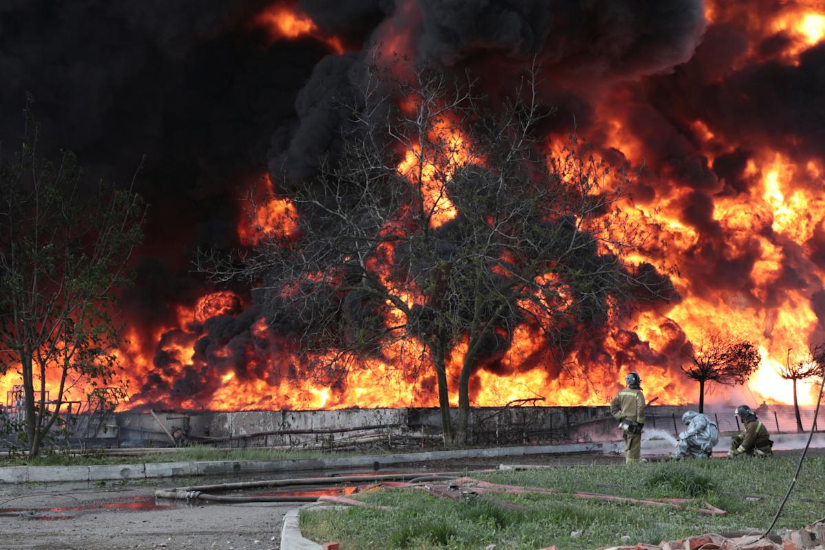 Live updates | UN: More than 300 evacuated from Mariupol