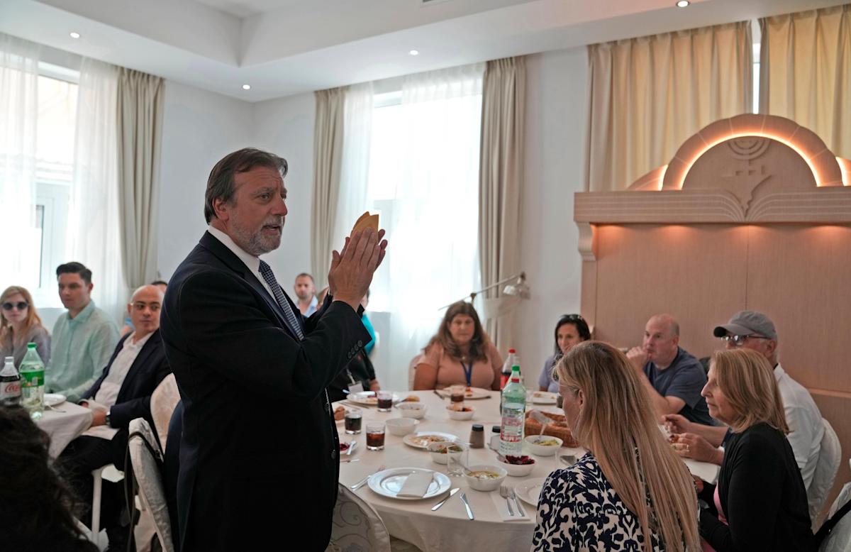 Now in spotlight, Dubai Jews struggle for public synagogue