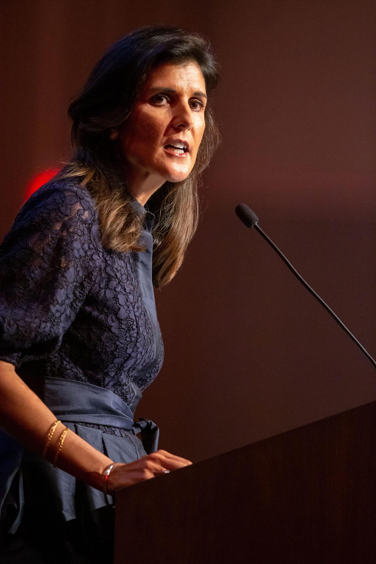 Possible 2024 contender Nikki Haley returning to Iowa for Randy Feenstra fundraiser