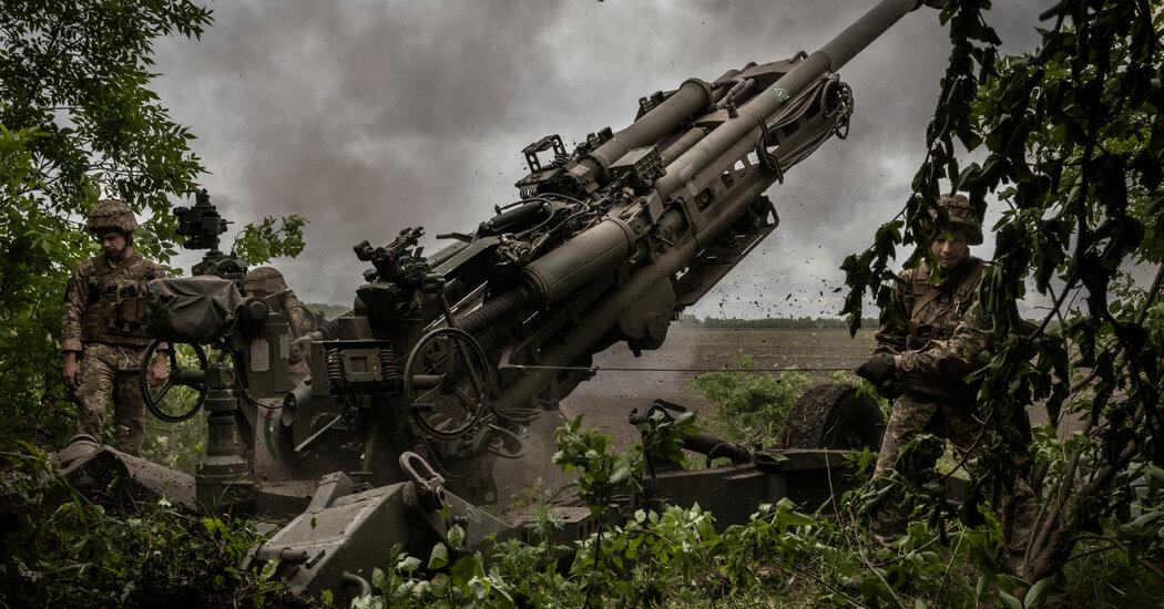 Powerful American Artillery Enters the Fight in Ukraine