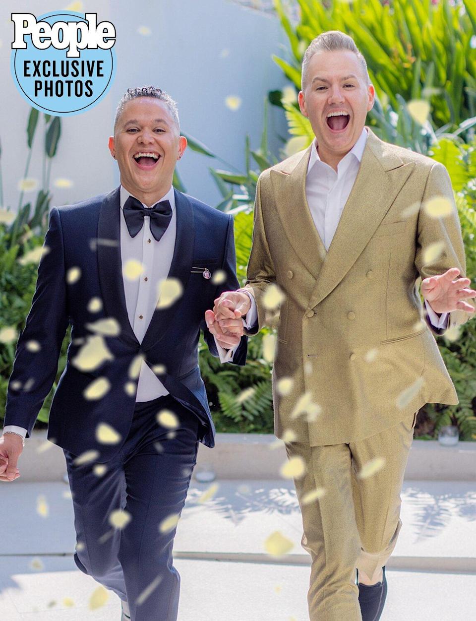 Ross Mathews Marries Fiancé Wellinthon García in Mexico — with Flower Girl Drew Barrymore!