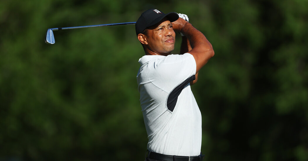 Tiger Woods Calls Phil Mickelson’s Viewpoints ‘Polarizing’