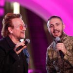 U2’s Bono gives ‘freedom’ concert in Kyiv metro