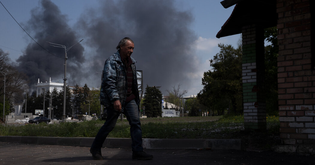 Ukraine Live Updates: ‘Bloody Battles’ as Russia Tries to Oust Last Fighters From Mariupol