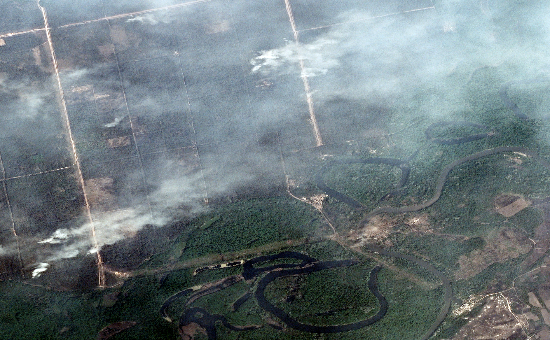 Ukrainians blew up two Russian pontoon bridges, but they may have built a third, satellite image shows