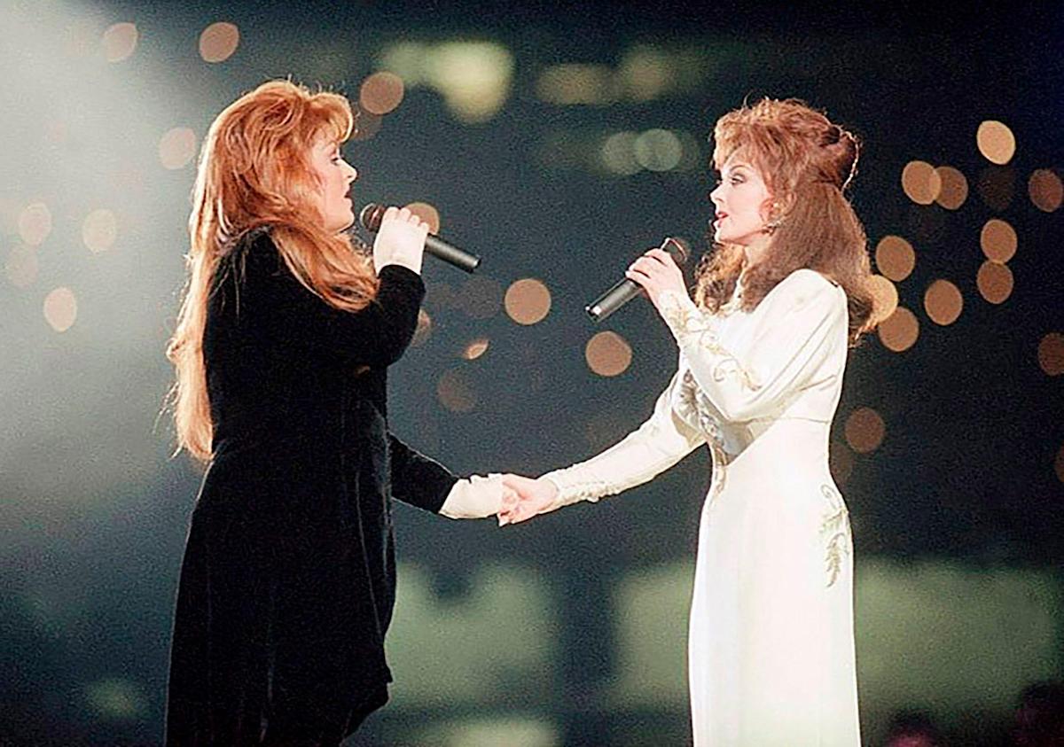 Wynonna Judd reflects on mom Naomi’s death: ‘This cannot be how The Judds story ends’