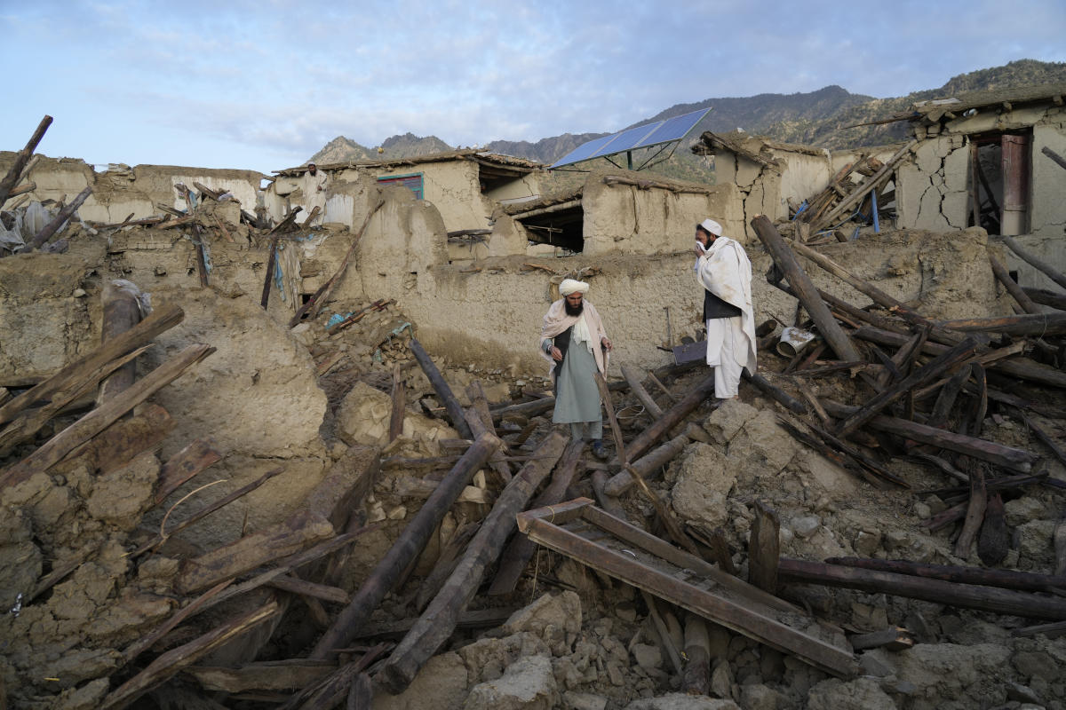 Afghans bury dead, dig for survivors after quake kills 1,000