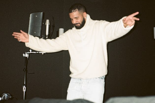 Drake Defends ‘Honestly, Nevermind’ From Critics: ‘It’s All Good If You Don’t Get It Yet’