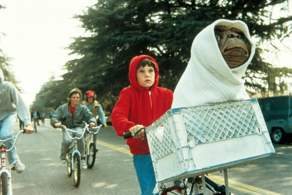 ‘E.T.’ at 40: Henry Thomas explains the movie magic behind the beloved film’s famous flying bike scene