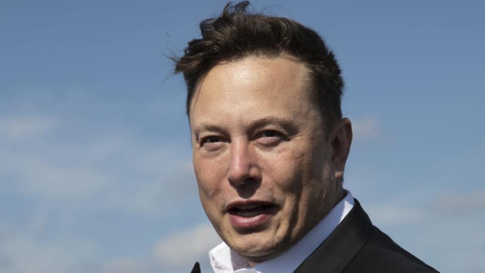 Elon Musk’s Daughter Disowns Him and Files to Ditch His Name