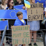 European Union leaders set to grant Ukraine candidate status