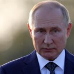 Ex-CIA officer says Putin could be at risk of being killed or deposed by a member of his inner circle