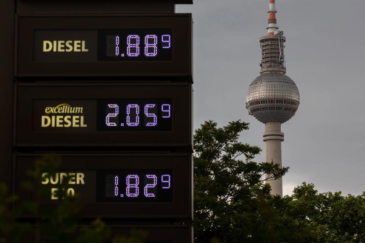 Germany Targets Crackdown on Fuel Gouging After Tax Cut Fizzles