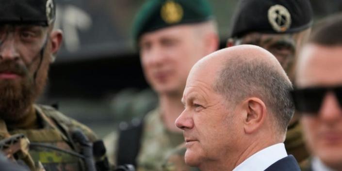 Germany’s Scholz explains his phone calls to Russian dictator Putin