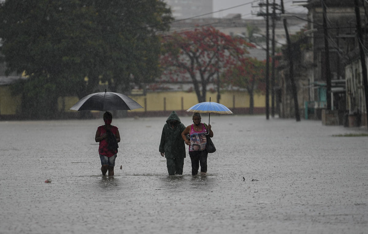 Heavy rain expected in parts of Florida, Cuba, Bahamas