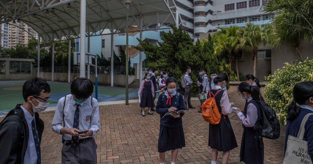 In New Textbooks, Hong Kong Was Never a British Colony