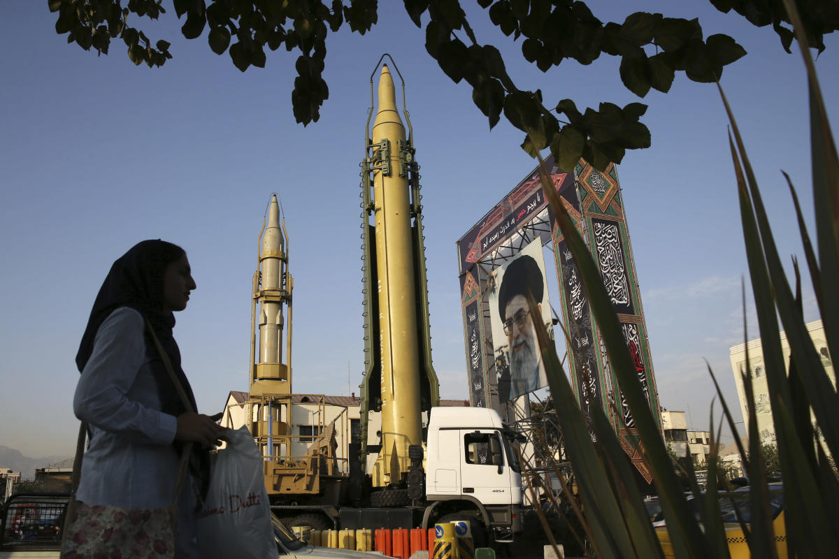 Iran launches rocket into space as nuclear talks to resume