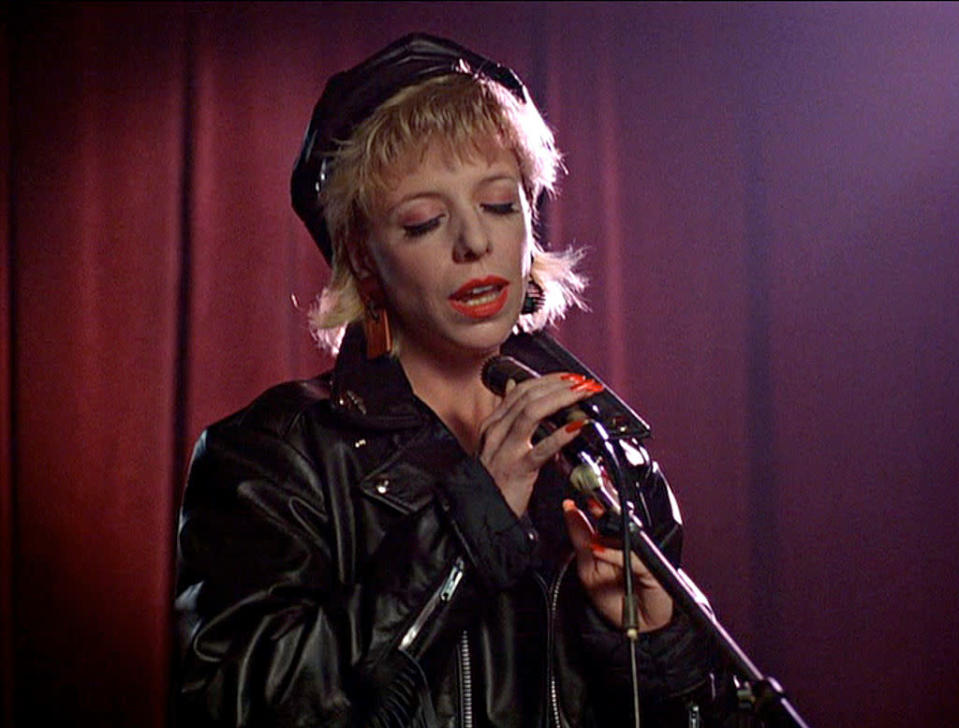 Julee Cruise, Singer and Frequent David Lynch Collaborator, Dead at 65