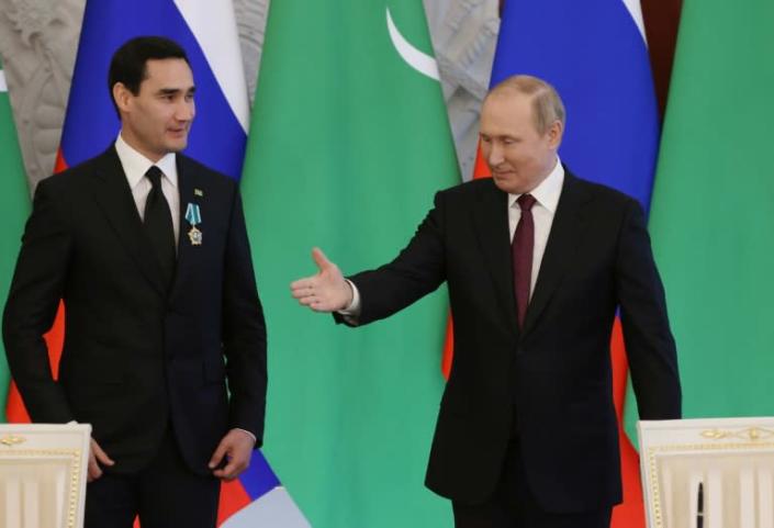 Putin hosts Turkmenistan’s new president amid Western isolation