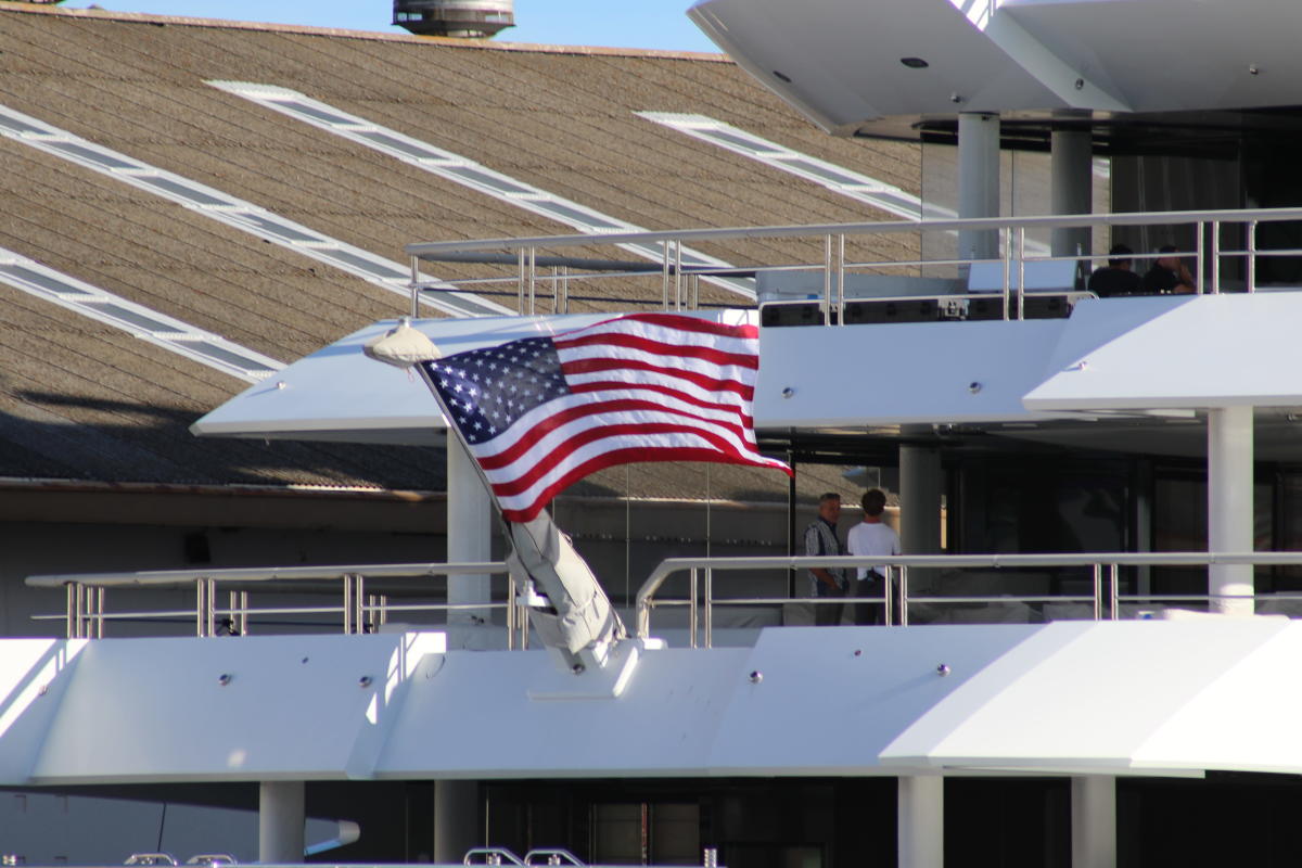 Russian superyacht Amadea arrives in Honolulu from Fiji