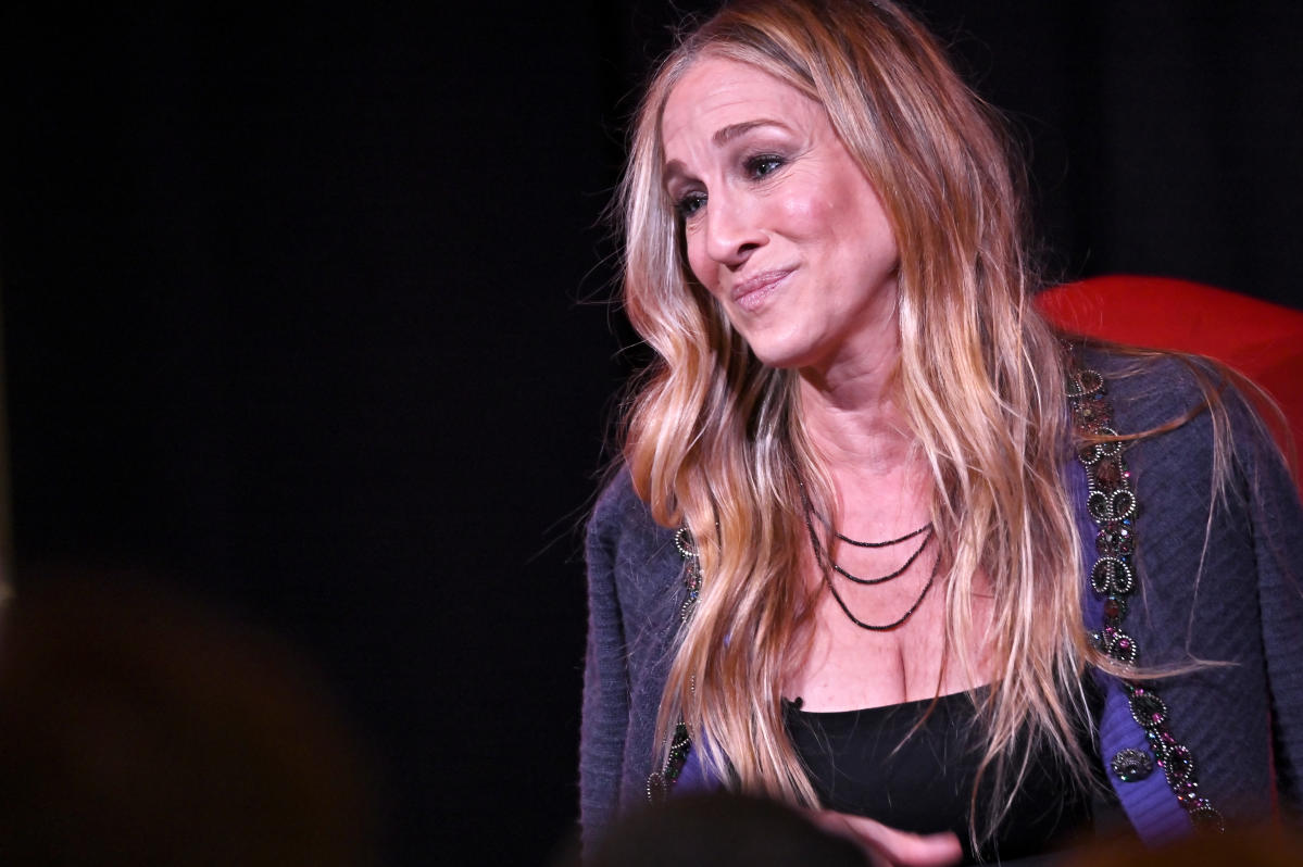 Sarah Jessica Parker, 57, says she is not ‘brave’ for rocking gray hair: ‘Please applaud someone else’s courage on something’