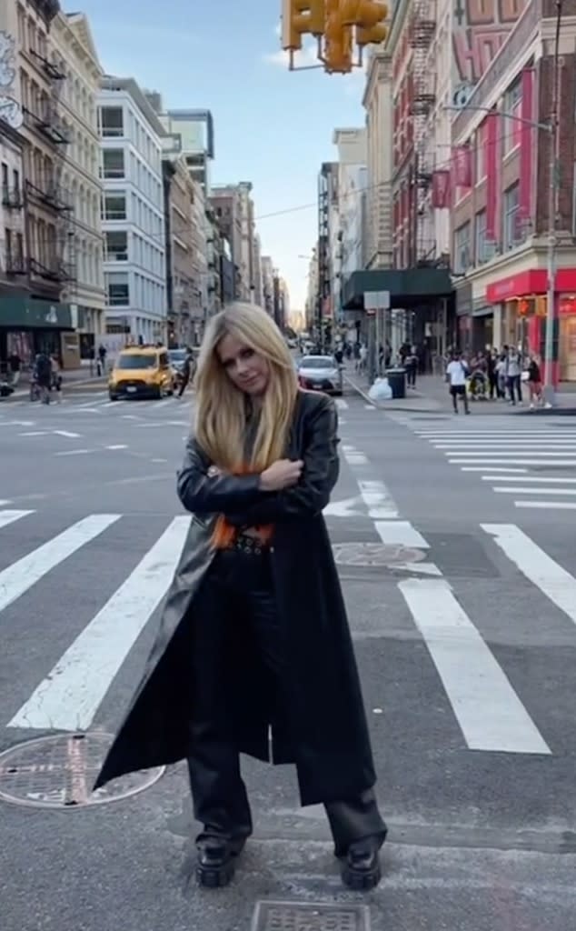 See Avril Lavigne Recreate Her Let Go Album Cover 20 Years Later