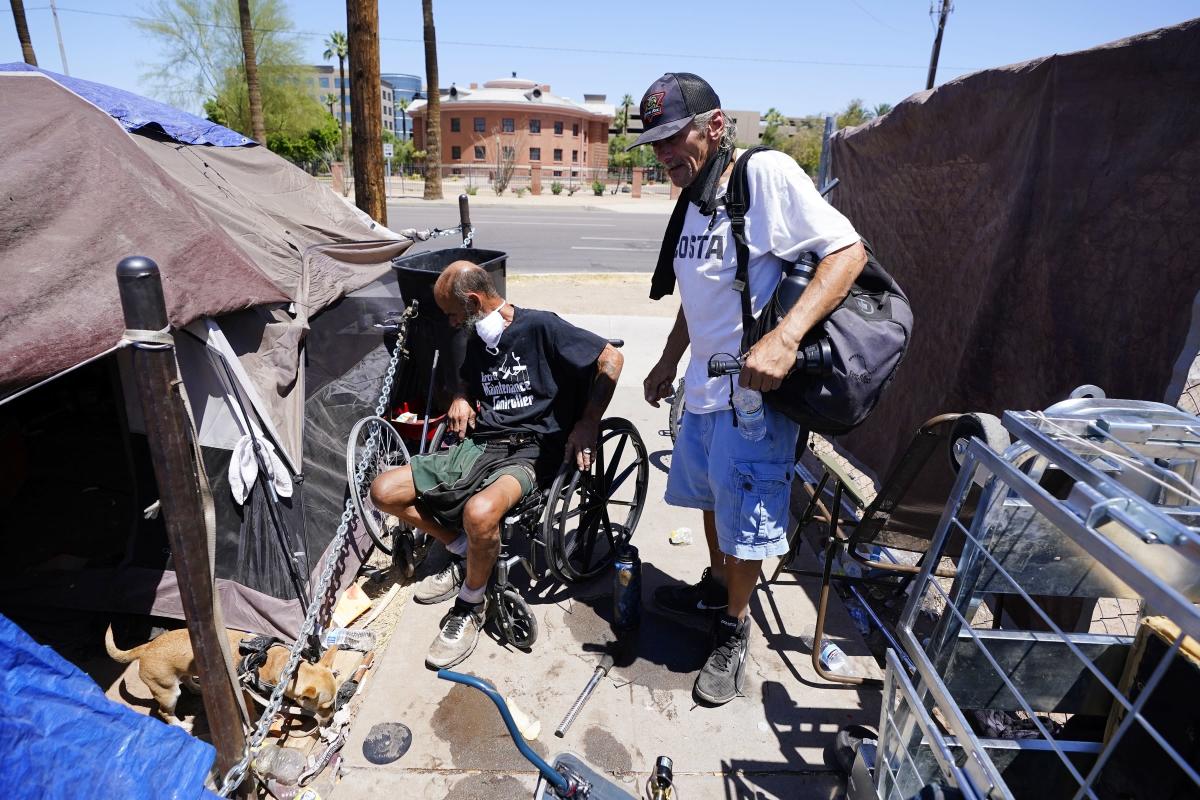 Sweltering streets: Hundreds of homeless die in extreme heat