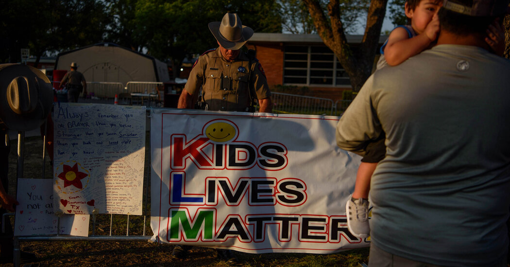 Texas Shooting Stokes Democrats’ Disagreements About the Police